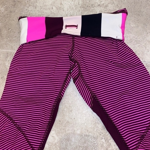 Run For Your Life Crop Hyper Stripe Raspberry Glo Light - Picture 4 of 8